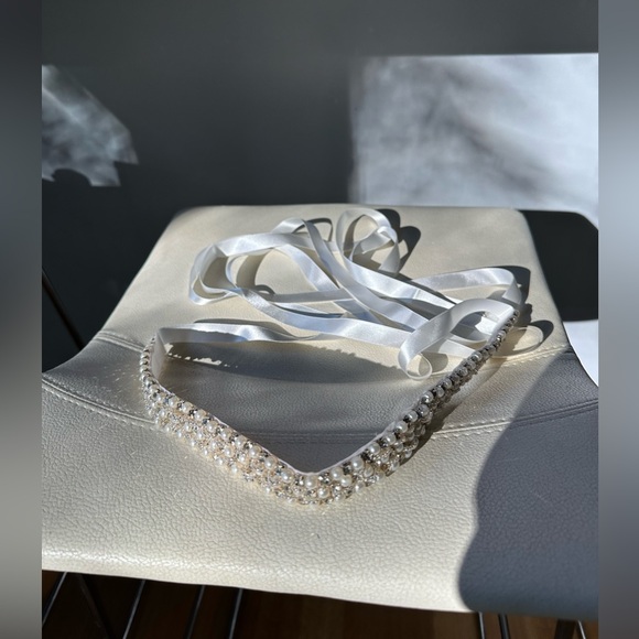 New Untamed Petals Lovely Pearl Belt - Picture 2 of 4